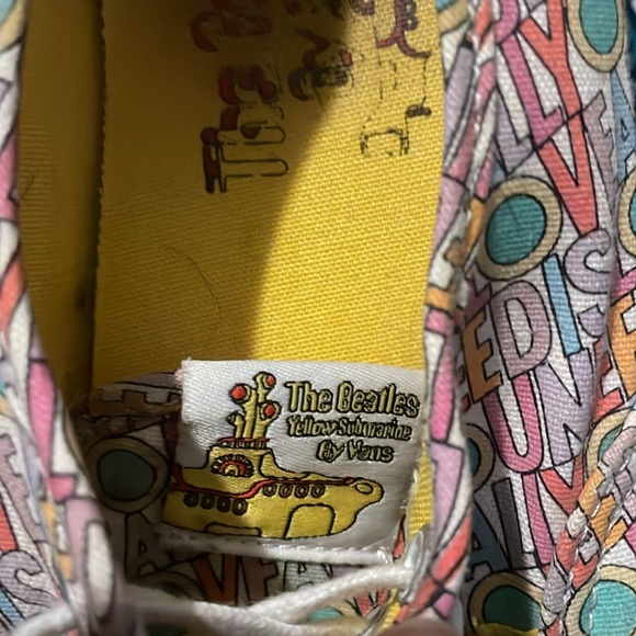 The Beatles All you need is love tie up shoes - Picture 4 of 4